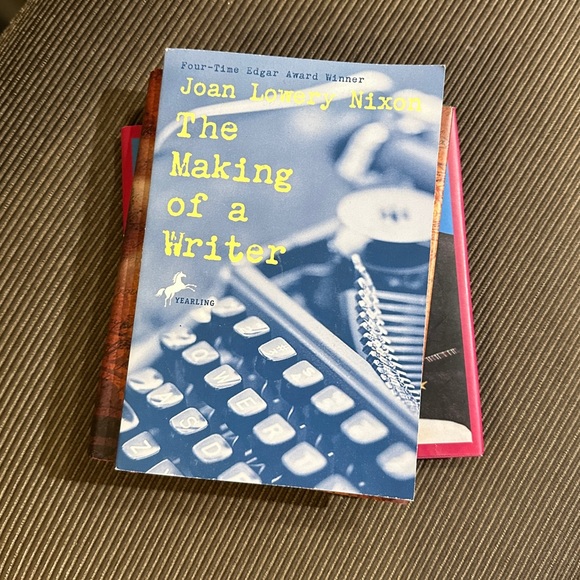 NWOT 2 Books + 1 Free - Picture 8 of 8